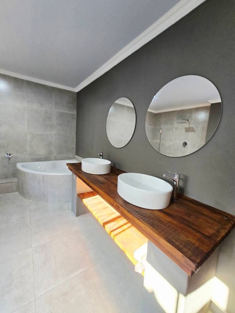 5 Bedroom Property for Sale in Irene Park North West